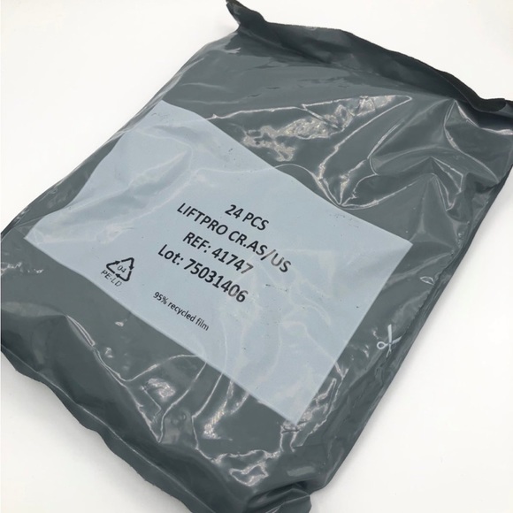 24 of CHANEL LE LIFT PRO Volume CRÈME 0.17oz / 5ml EACH - NEW Sealed pack - Picture 5 of 9